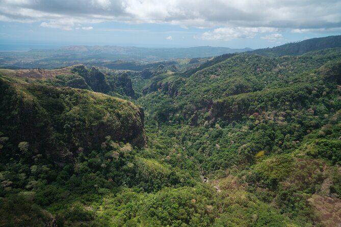 Fiji Private Helicopter Tour Sleeping Giant and Koroyanitu Heritage Park - The Sum Up