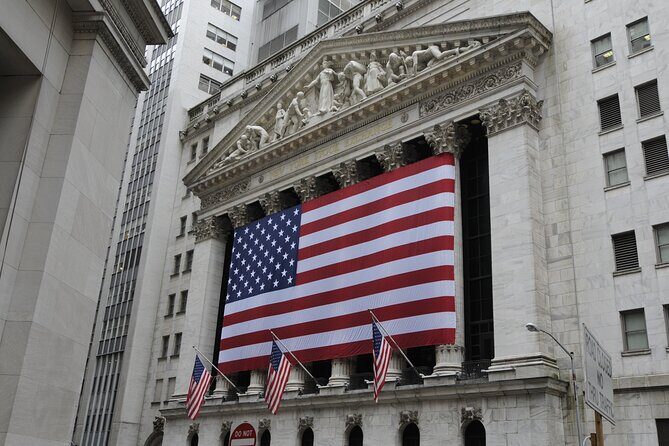 Financial Crisis Tour with a Finance Professional - Introduction: A Walk Through Wall Streets Financial Drama