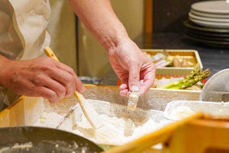 Finest Quality Sushi & Tempura Dining Experience in Ginza - Key Points