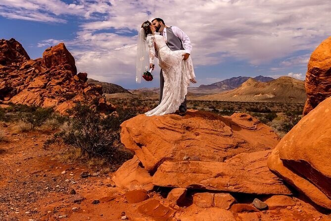 Fire Rock Wedding at Redstone Dune Trails - Fire Rock Wedding at Redstone Dune Trails: A Detailed Look