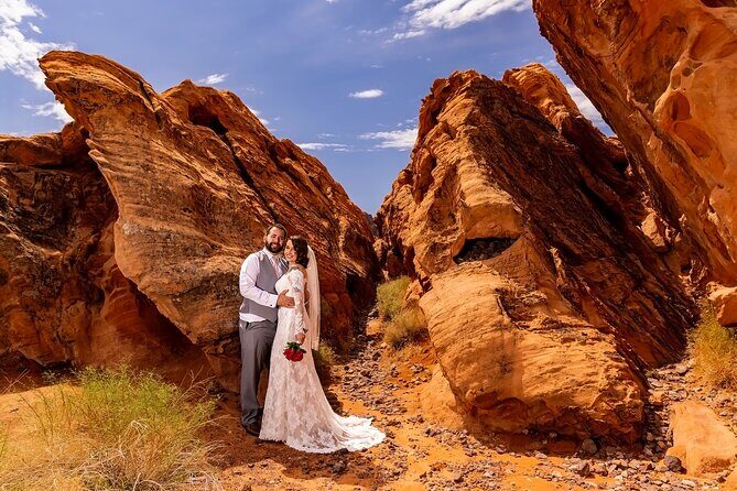 Fire Rock Wedding at Redstone Dune Trails - Deep Dive into the Experience