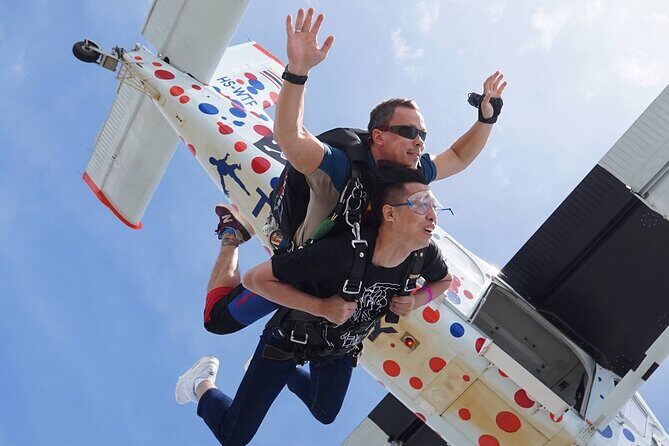 First Jump Tandem Skydive Pattaya Include Pickup Transfer - An In-Depth Look at the Experience