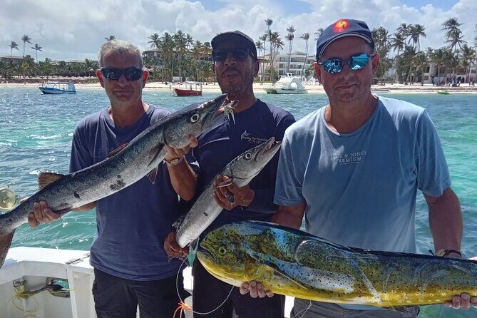 FISHING PRO CHARTERS - Boat Excursion - Sobre Las Olas - FAQ