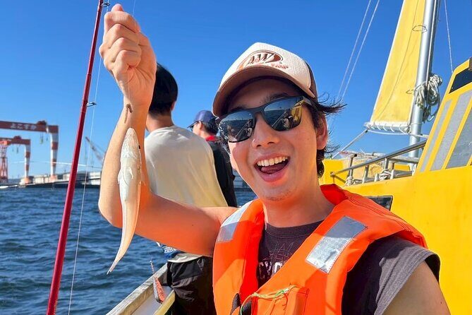 Fishing with Mt. Fuji Views and Japanese Home Cooking Experience - Fish Cleaning and Cooking
