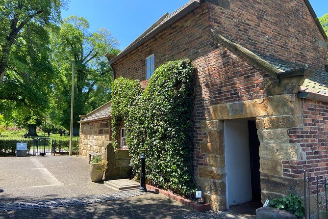 Fitzroy & Treasury Gardens Melbourne Walking Tour - FAQ