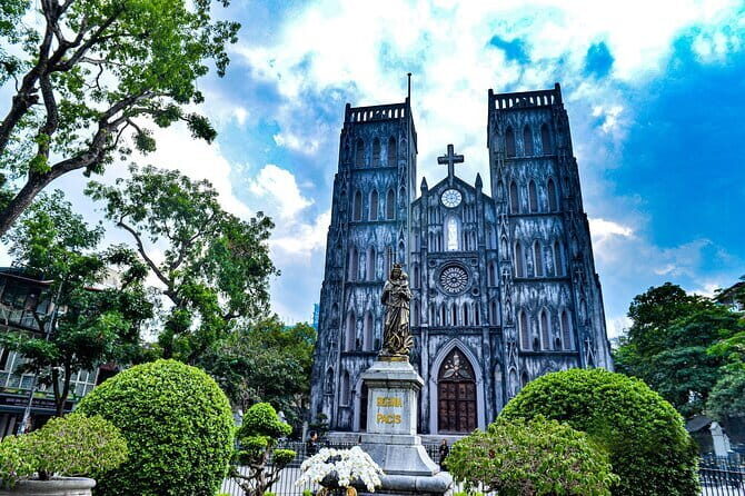 Flavors of Hanoi A Jeep Tour for Food Lovers - What Sets This Tour Apart