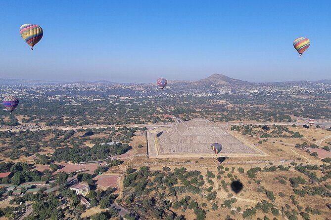 Flight in Globe, visit archaeological area, breakfast and transport - Introduction