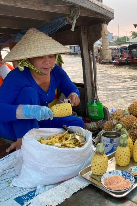 floating market boat trip everyday - Key Points