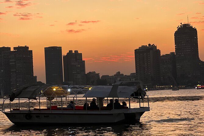 Flouka boat trip for 1 hour - FAQ
