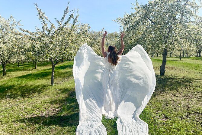 Flying Dress Photo Shoot in Traverse City - Who Should Consider This Experience?