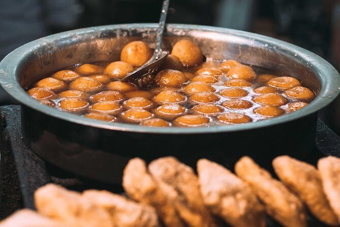 Food Walk tour of Old & New Delhi with a local guide - Why This Tour Works Well for Travelers