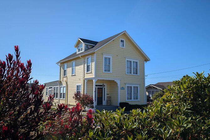 Fort Bragg California Scavenger Hunt Walking Activity and Game - What Makes This Tour Unique?