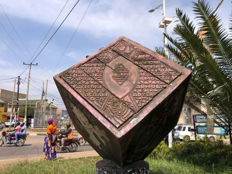 Fort Portal: City Tour with King's Palace & Local Market - Key Points