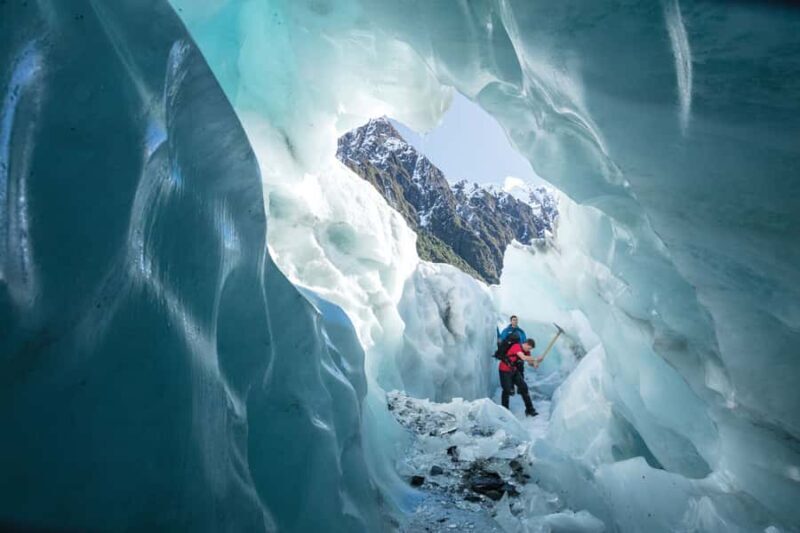 Franz Josef: 2.5 Hour Glacier Hike with Helicopter Transfer - Key Points