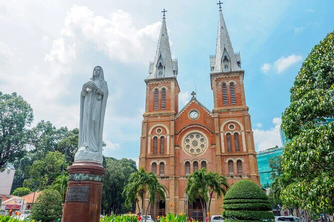 [Free E-sim] Half Day Guided Tour in Ho Chi Minh City - The Guide & Authentic Insights