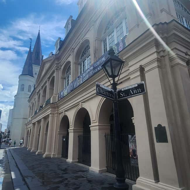 French Quarter: Jackson Square to Bourbon Street Tour - A Walk Through the Heart of New Orleans