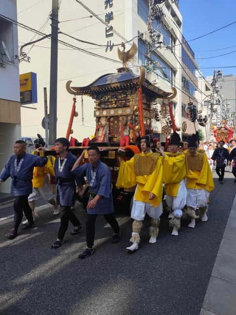 French-speaking tour of Tokyo between modernity and tradition - Authentic, Informative, and Fun