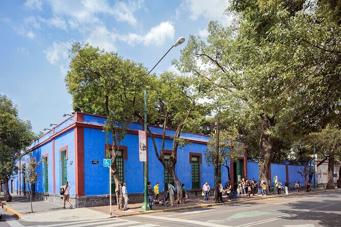 Frida Kahlo's Mexico City Smartphone Guided Walking Tour - Key Points