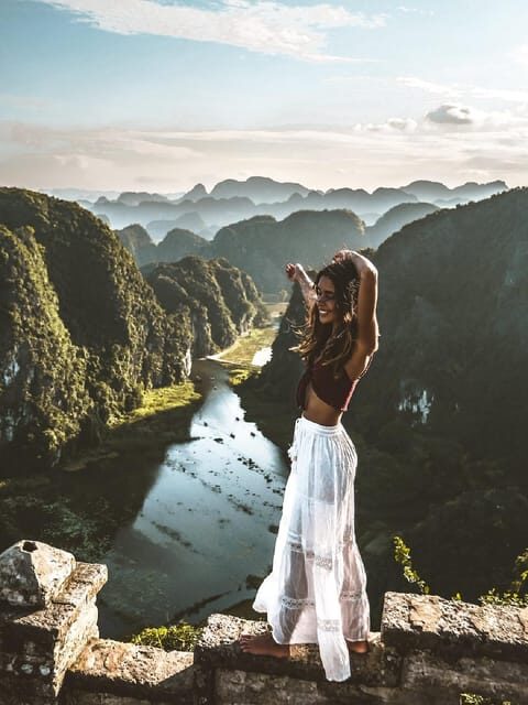 Friendly Travel: Hoa L/ Trang An/ Mua Cave - Limousine Car - A Genuine Look at the Hoa L/Trang An/Mua Cave Day Trip in Ninh Binh