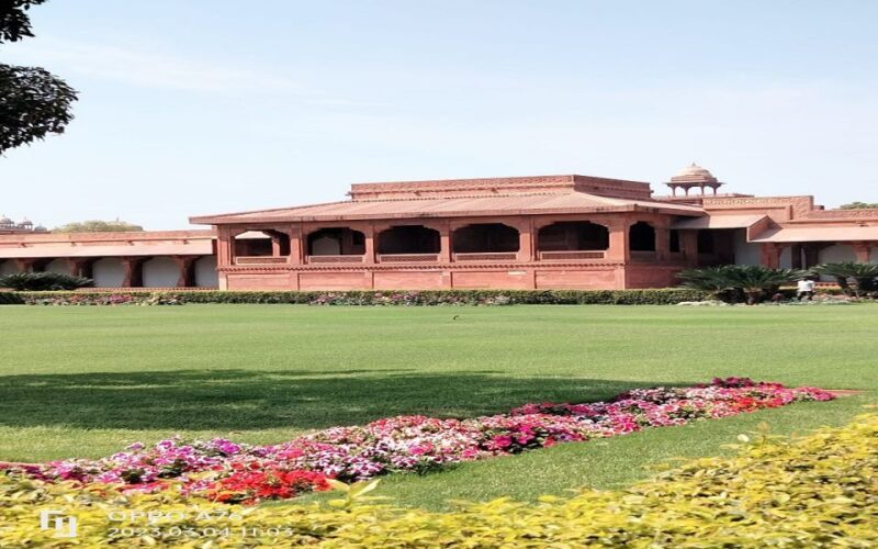 From Agra: One Day Trip of Taj Mahal & Fatehpur Sikri - Who Should Consider This Tour?