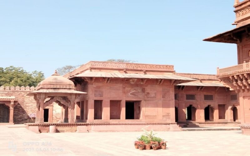 From Agra: One Day Trip of Taj Mahal & Fatehpur Sikri - The Sum Up