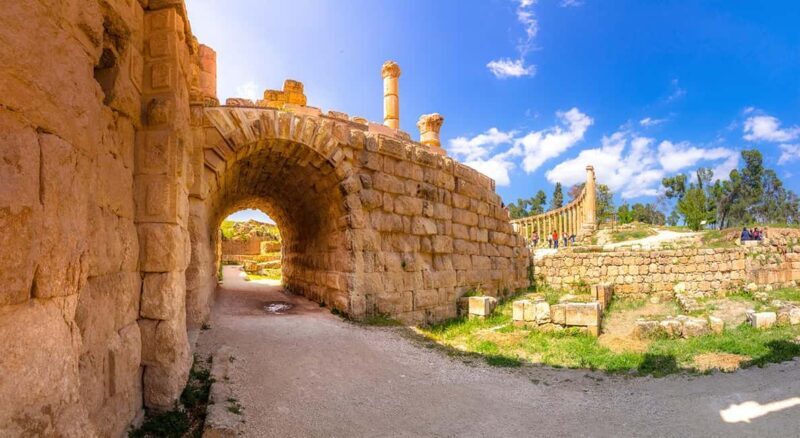 From Amman: Private Half-Day Tour to Jerash - The Guided Experience