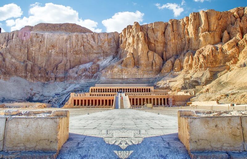 From Aswan:4 Days Nile Cruise Luxor Abu Simbel & Air Balloon - Who Will Love This Tour?