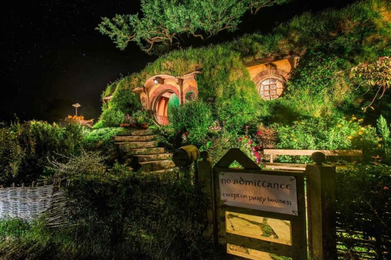 From Auckland: Hobbiton Movie Set Full-Day Small-Group Trip - The Sum Up
