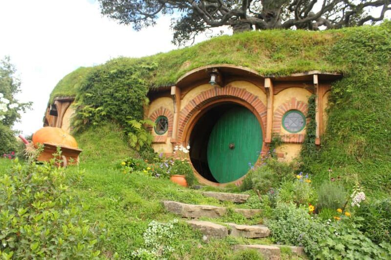 From Auckland: Hobbiton Movie Set Private Tour (Flexible) - Customizable Options and Flexibility