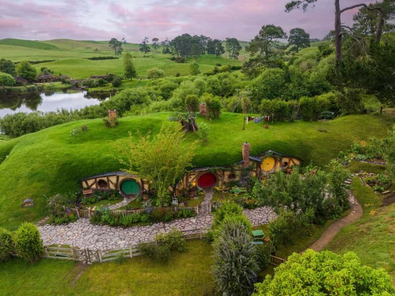 From Auckland: Waitomo & Hobbiton Bus Tour with Lunch - Travel Details and Practicalities