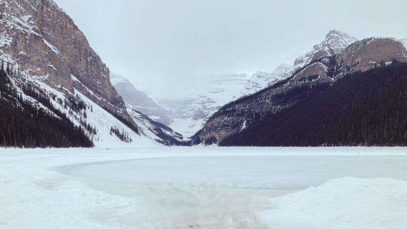 From Banff: Lake Louise and Moraine Lake Sightseeing Tour - FAQ