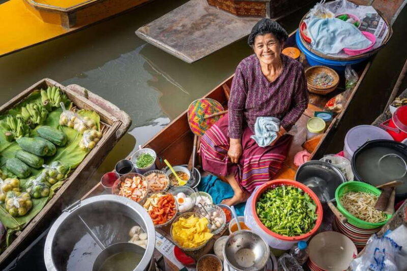 From Bangkok: Railway & Damnoen Saduak Floating Market Tour - The Experience in Detail