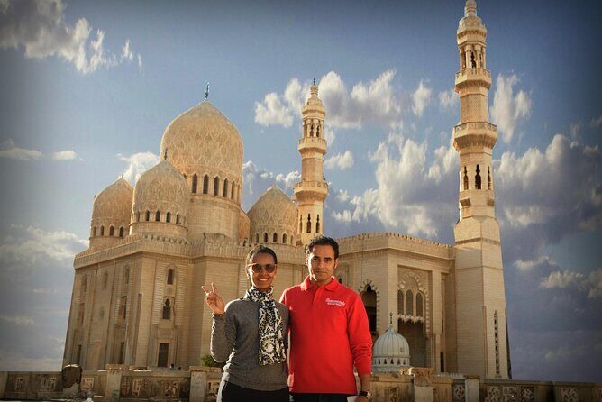 From Cairo: Alexandria Catacomb, Lighthouse, Citadel Trip & Lunch - Key Points