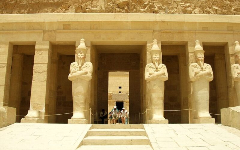 From Cairo: Overnight Tour to Luxor with Flights and Hotel - An Introduction to the Experience