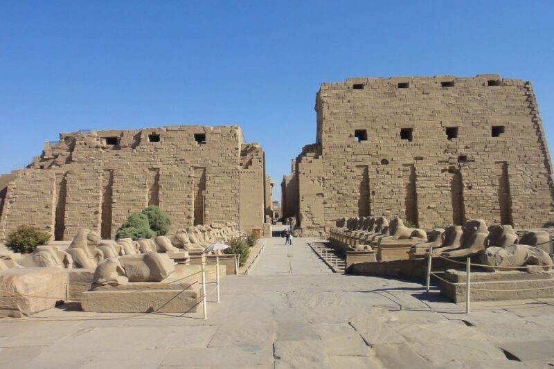 From Cairo: Private All-Inclusive Tour of Luxor by Plane - The Logistics and Group Size
