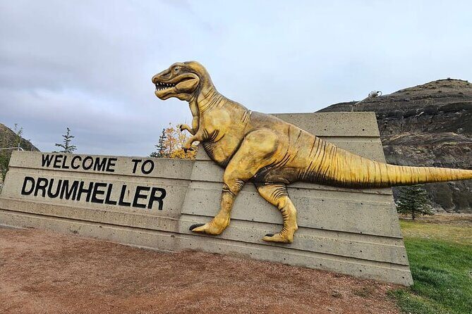 From Calgary: Drumheller Badlands Private Tour (Small Group) - An In-Depth Look at the Drumheller Badlands Private Tour