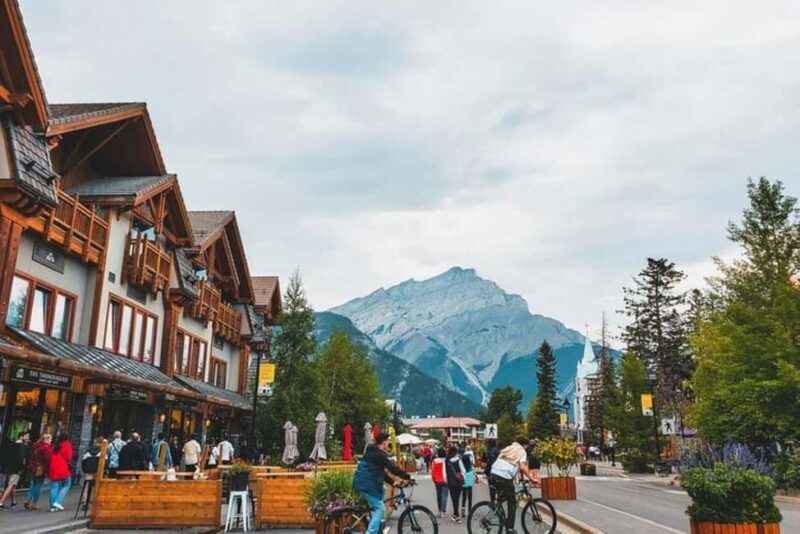 From Calgary: Explore 4 Stunning Lakes in Banff & Yoho - In Summary