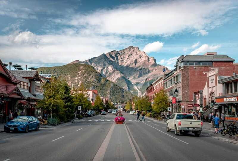 From Calgary: Moraine & Louise Lake, Banff & Falls Day Trip - The Sum Up