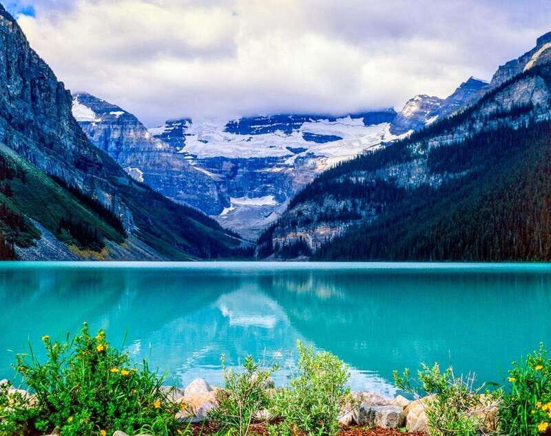 From Canmore/Banff: Moraine Lake Sunrise & Lake Louise Tour - Key Points