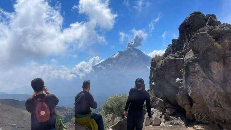 From CDMX: Trekking to Iztaccihuatl Volcano accompanied by a mountaineer - Authentic Experiences and Authentic Guides