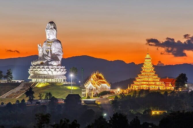 From Chiang Rai: 7 wonder Full-Day Tour and Thai Buffet lunch - The Lunch Break