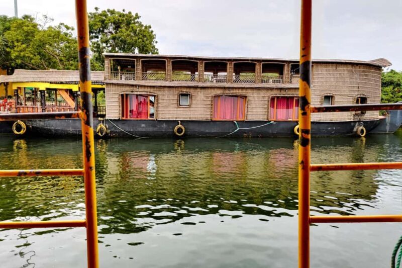 From Cochin: 5 Day Private Kerala Tour with 3 & 4 Star Hotel - FAQ