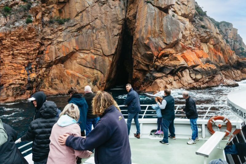 From Coles Bay: Wineglass Bay Cruise with Lunch - The Value for Money