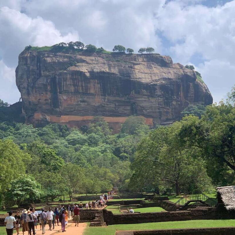 From Colombo: Sigiriya Rock, Dambulla & Minneriya 4x4 Safari - FAQ