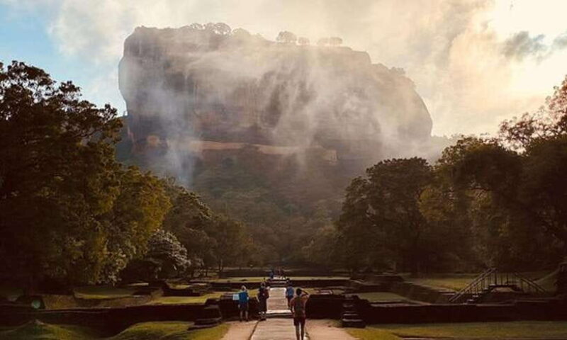 From Colombo: Sigiriya Rock Sunrise Climb with Dambulla - Key Points