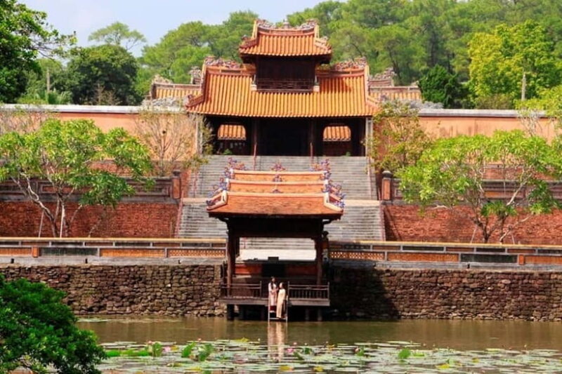From Da Nang/Hoi An: 2-Day Hue Heritage & Culture Train Tour - Day 2: Imperial Tombs and Farewell to Hue