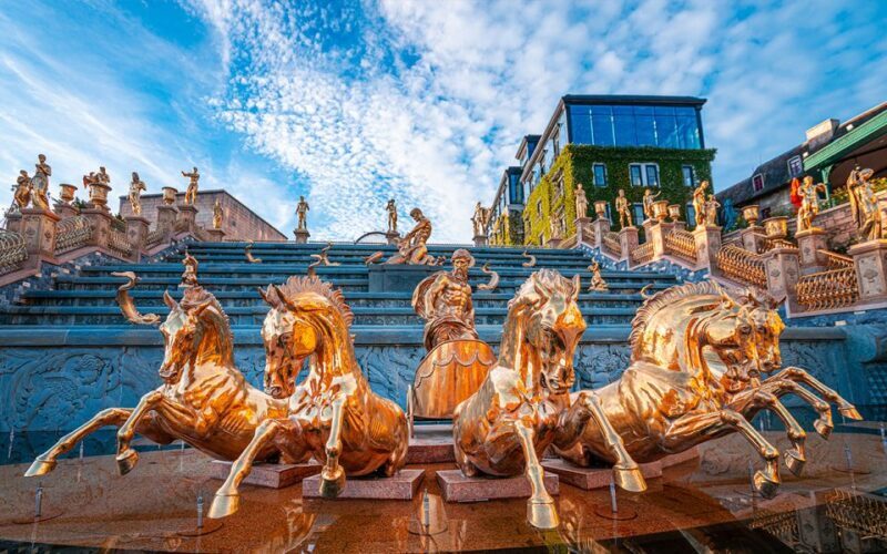 From Da Nang or Hoi An: Ba Na Hills Golden Bridge Tour - Who Is This Tour Best Suited For?