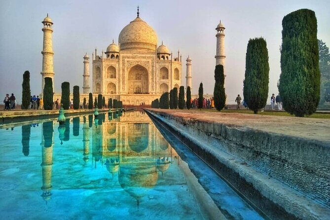 From Dehil Private Taj Mahal & Fort Day Trip With 5* Lunch - FAQs