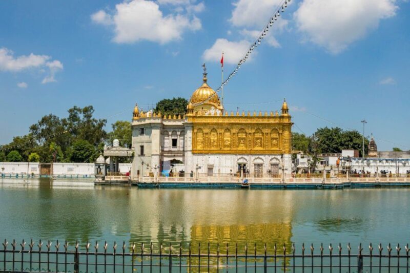 From Delhi: 2 Day Amritsar Golden Temple & Wagah Border Tour - An Overview of the 2-Day Amritsar Tour