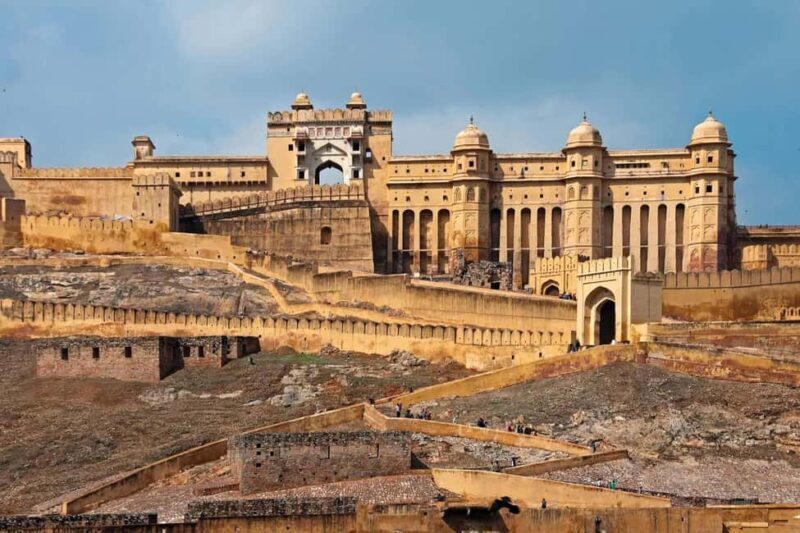 From Delhi: 2-Day Jaipur Tour with Palaces, Forts & Culture - An Introduction to the Jaipur 2-Day Tour